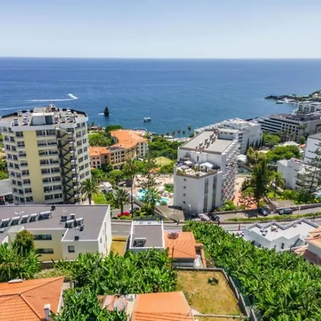 Over Sea * Funchal (Madeira)